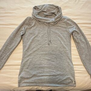 Women’s Nike Lightweight Long Sleeve Shirt